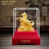 Figura de Caballo Dorada de Terciopelo para el Año del Caballo, Simbolizando Éxito Instantáneo, Adecuada para Aperturas de Tiendas, Compañías de Seguros, Tiendas 4S, Regalos de Eventos y Decoraciones del Hogar