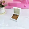Caja de Joyería de Cuero PU en Ángulo Recto Etiqueta Dorada con Bordes Gruesos para Anillos, Collares, Pulseras y Empaque de Joyería de Moda