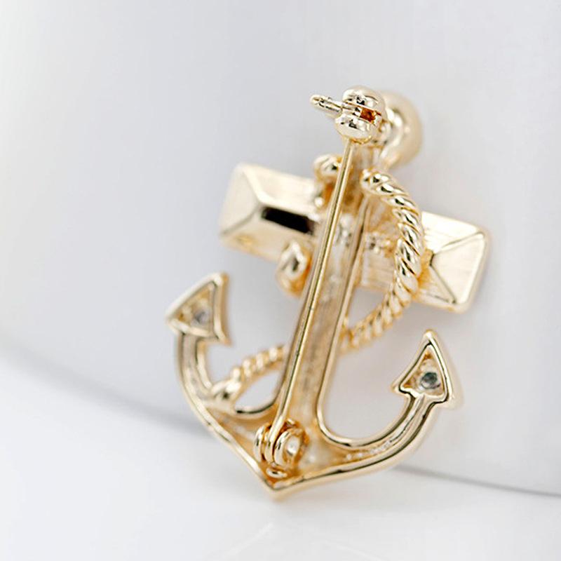 2410899420_2103299325