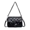 Bolsas Femininas Transfronteiriças Outono 2026 Nova Moda Retrô Bolsa de Mão Feminina Bolsa Transversal de Ombro Grande Capacidade Bolsa Feminina Simples