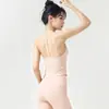 Top de regata para yoga justo, acinturado, com bojo fixo, gola halter, com design de cintura alta, elástico, comprimento de três quartos, sem linhas estranhas, conjunto completo para fitness
