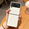 Funda Creativa de Cuero Anti-Caídas para Samsung Zflip6 Zflip4 Pantalla Plegable, Adecuada para TikTok Celebridad de Internet Manos Rápidas