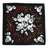 Bufanda cuadrada de algodón puro con diseño de calavera de hip hop transfronterizo para hombres y mujeres, pañuelo para la cabeza con estampado de cabeza de fantasma de Halloween al por mayor