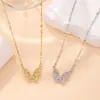 Collar Largo de Mariposa Transfronterizo para Mujer Joyería de Lujo Ligero Accesorios de Alta Gama Diseño de Nicho Colgante Cadena para Clavícula de Suéter Verano
