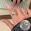 Anillo de fuegos artificiales elegante y exquisito para mujer, lujo ligero, moderno, único, anillo abierto versátil, borde ancho, anillo de moda para el dedo índice de celebridad de internet