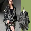 En Stock Chal Capa Tejido Retro Europeo y Americano con Borlas, Abertura y Jacquard para Mujer, Otoño e Invierno, Cálido para Viajes, Producto Nuevo