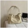 Bolso Cubo Retro Nuevo 2025 para Commuter para Mujer, Estilo Otoño e Invierno, Gamuza, Moderno, Sencillo, Gran Capacidad, Bolso Cruzado Madre-Hija
