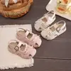 Nuevas sandalias infantiles para niña de suela blanda y cómodas, versátiles zapatillas para bebé tipo princesa para caminar, antideslizantes, frescas y transpirables para niñas