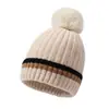 Chapéu de Veludo Cotelê Moda Feminina Listrado com Pom-Pom Gorro Tricô Plus Veludo Espessado Quente Pulôver Chapéu de Lã Feminino