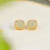 Yuebao Joyería Jade Natural Hetian Plata de Ley S925 Chapado en Oro Jade Transparente Mariposa Cuadrado Exquisitos Pendientes Pequeños