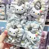 Novo produto quente: adorável pelúcia do gato KT morango, elásticos de cabelo infantis em formato de intestino com renda xadrez e desenhos de desenhos animados