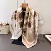 Pañuelo de seda con estampado floral de bloques de color, un chal, bufanda, pañuelo para la cabeza o pañuelo de cuello versátil y elegante