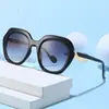 Gafas de Sol Cuadradas Nuevas y Coloridas Estilo Europeo y Americano Gafas Planas Deslumbrantes Gafas de Sol Poligonales de Moda para Pasarela