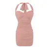 Puro y seductoramente sexy, este vestido de tubo de malla, ajustado al cuerpo, fruncido y con cuello halter, cuenta con un sujetador incorporado y una falda corta ajustada para un look de chica hot.