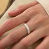 Anillo apilable de plata de ley S925 hueco con encaje para mujer, nicho de alta gama, lujo ligero, versátil, ajustable, anillo abierto