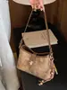2026 Nuevo Bolso de Hombro Bordado Vintage para Mujer, Bolso Cruzado, Diseño de Nicho de Lujo Ligero, Bolso de Hombro Versátil y Súper Popular