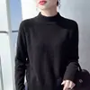 Suéter de lana 100% pura con cuello alto medio para mujer, en un suave color rosa, de corte holgado, diseño sencillo, adecuado para el uso diario y se puede usar como capa interior