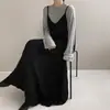 Em estoque, vestido de suspensório plissado de comprimento médio até o joelho básico de outono estilo ins coreano para mulheres 17684