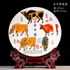 Jingdezhen Wuniu Figura Ver Plato Artesanía de Cerámica Decoración para el Hogar Chino Plato Colgante Oficina Sala de Estar Adornos
