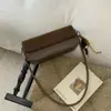 Bolsa de Ombro Feminina Popular 2025 Transfronteiriça Outono e Inverno High-End Retro Bolsa de Ombro para o Dia a Dia Tendência Feminina