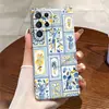 Popular no Japão e na Coreia do Sul, esta capa de celular de camada única Galaxy S26 com retalhos florais e azul retrô apresenta um design de cobertura total com recortes precisos para S25