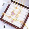 Estilo idéntico de Puzo Gold Store, carcasa de oro brillante de 24K incrustada con diamantes, pulsera y collar con forma de calabaza, conjunto de alta gama estilo chino nuevo