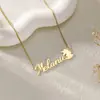 Colar Pingente Letra de Design de Luxo Leve Novo Transfronteiriço Europeu e Americano Nicho Aço Titânio Banhado a Ouro Joia Simples para Mulheres