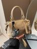 Cross-border high-end western style bag feminino 2025 novo nicho retro bolsa de ombro crossbody all-match bolsa de travesseiro portátil