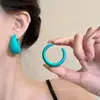 Pendientes de Aro Frescos Coloridos Mate Escarchados en Forma de C para Mujer 2025 Nuevos Pendientes de Aro de Gama Alta Pendientes Únicos