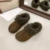 Más terciopelo de una sola pieza ropa exterior de invierno felpa tacón oculto moda 2026 pantuflas de pelo pantuflas de mula retro mujer
