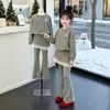 Conjunto de Pantalones Acampanados Dulces para Niñas, Nuevo Estilo de Otoño para Niños Medianos y Grandes, Sudadera de Color Sólido Conjunto de Dos Piezas, Moderno