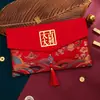 Sobres Rojos Bordados con Borlas Estilo Chino para Saludos de Año Nuevo y Festival de Primavera, Sobres Rojos de Mil Yuanes, Sobre Rojo de Tela al por Mayor de Fabricante, Personalizable