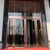 Porta Principal de Entrada de Vidro em Aço Inoxidável Personalizada para Departamento de Vendas de Hotel, Porta de Entrada de Comunidade Residencial, Porta de Vidro com Mola para Andar Comercial