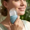 El más vendido de Amazon Cubo de hielo facial Masajeador de silicona Cubo de hielo portátil Cuidado para tensar los poros faciales Molde de compresa de hielo