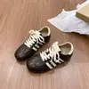 Tênis de Treino Alemão Outono 2026, Tênis Esportivos Casuais Planos Versáteis da Moda, Tênis Modernos Color-Block, Tênis Esportivos Retrô para Mulheres