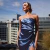 Vestido de Cocktail de Cetim Moda Feminina Europeia e Americana Slim Fit Sexy com Alças e Fenda Primavera 2025
