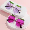 Gafas de sol sin montura de fresa Pooh estilo europeo y americano, gafas de sol divertidas con personalidad sin montura para fiestas, gafas de moda para graduación para mujer