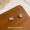 Pendientes de Perlas con Lazo Suave Estilo Francés, Modernos y Versátiles, con Diseño Exquisito y un Toque de Lujo