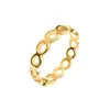 Anillo de Acero de Titanio Número 8 Europeo y Americano Disponible en Stock para Mujer, Anillo Liso Que No Se Desvanece, Anillo de Pareja de Lujo Accesible de Nicho Joyería para Mano