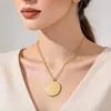 Ventas Calientes Transfronterizas Grabado de Fuente Creativa Joyería Personalizada de Acero de Titanio Collar con Colgante de Acero Inoxidable Accesorios para Mujer que No se Desvanecen