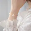 "Conejito Lindo" Pulsera de Perlas Naturales de Color Claro con Pequeño Conejito de Nácar Blanco, Plata que No se Desvanece, Dulce y Suave para Niñas