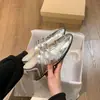 Mocassins versáteis estilo francês para mulheres, novos sapatos femininos primavera e outono 2026, sapatos pretos single JK para combinar com saias, sapatos pequenos de couro