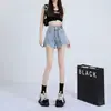 Shorts de mezclilla negros deshilachados para mujer, verano 2026, modernos y versátiles, nuevos shorts ajustados de tiro alto en línea A para chicas con estilo