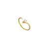 Anillo de moda transfronterizo más vendido de Amazon, forma de V gota de agua, acero de titanio 18K, anillo versátil y elegante para mujer, directo del fabricante