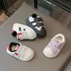 Zapatos para niños pequeños para bebés niños, zapatos de algodón con forro polar añadido para abrigar, zapatillas de skate para niños, zapatos para bebés niñas en otoño e invierno, zapatos de suela blanda para niños pequeños