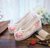Zapatos de arco, zapatos Hanfu con tela bordada con cuentas antiguas, zapatos Hanfu para mujer con aumento de altura interior