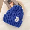 Gorro de punto trenzado cálido para otoño e invierno, adelgazante para la cara, versátil, para mujeres con circunferencia de cabeza grande, gorro de lana tejido, adelgazante para la cara, gorro engrosado que cubre las orejas