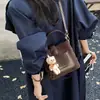 Bolso de mano pequeño de gamuza retro de alta gama para mujer, nuevo bolso de hombro de moda estilo coreano, bolso cruzado y bolso tipo cubo tote