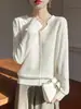 Otoño 2026 Suéter de Punto Fino con Cuello en V y Encaje Capa Base Pequeña Ropa Exterior Estilo Chanel Suelta Top de Cuello Bajo