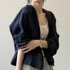 Jaqueta Camisa Branca Retrô para Mulheres, Design de Cardigã Artístico de Manga Longa para o Verão, Camisa Fina Solta com Proteção Solar, Versátil